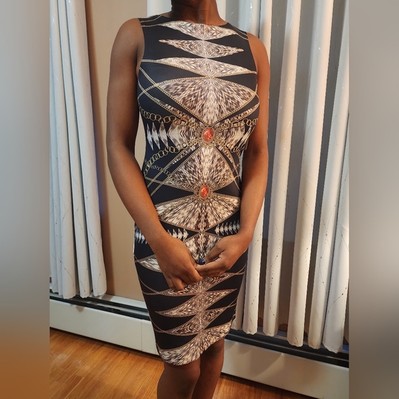 Dress - Picture 4 of 6